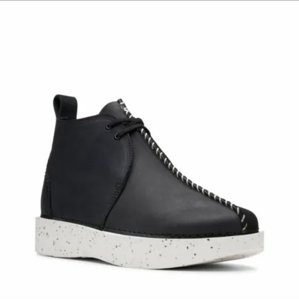 NEW Clarks Originals Women's Trek Height Chukka Boot size 8